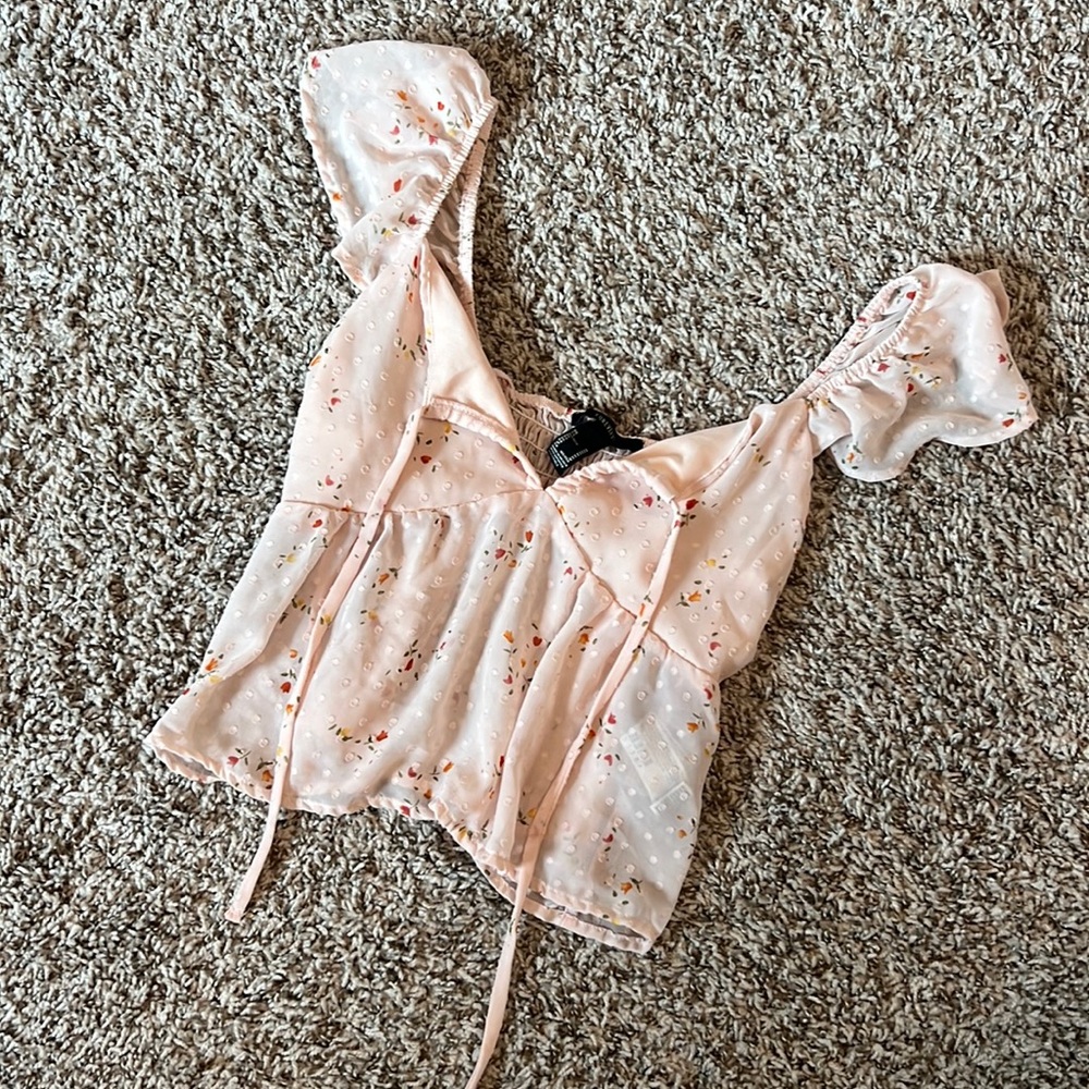 Forever 21 Top Size MEDIUM